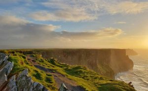 Falaises de Moher au coucher du soleil